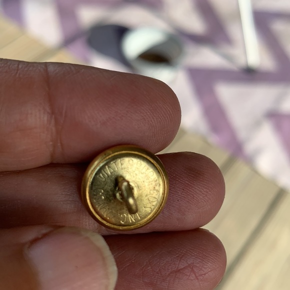 Waterbury replacement button - Picture 2 of 3